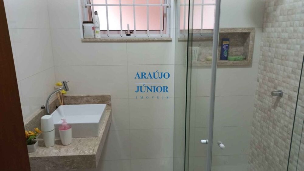 Casa à venda com 2 quartos, 120m² - Foto 7