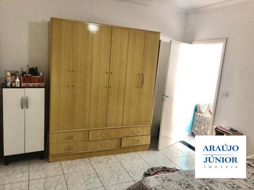 Casa à venda com 3 quartos, 80m² - Foto 12