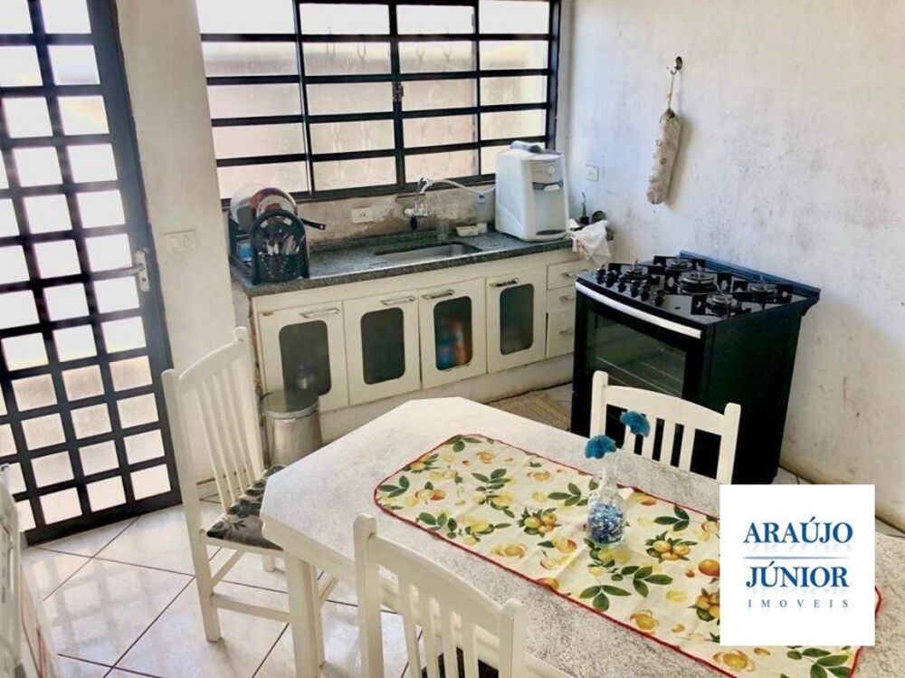 Casa à venda com 3 quartos, 80m² - Foto 7
