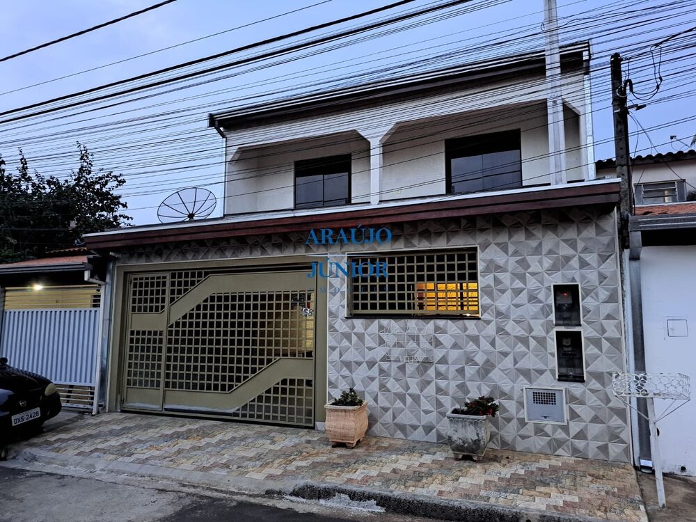 Casa à venda com 3 quartos - Foto 1
