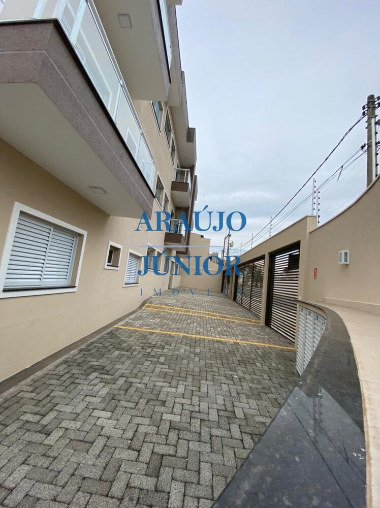 Apartamento à venda com 2 quartos, 80m² - Foto 3
