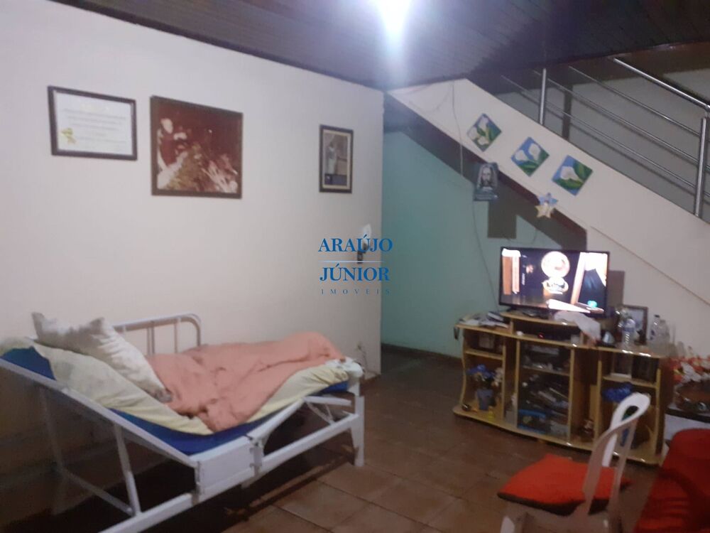 Casa, 2 quartos, 200 m² - Foto 2