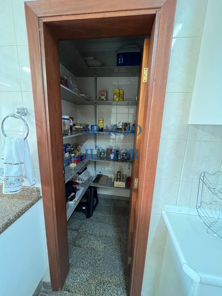 Apartamento à venda com 3 quartos, 120m² - Foto 4