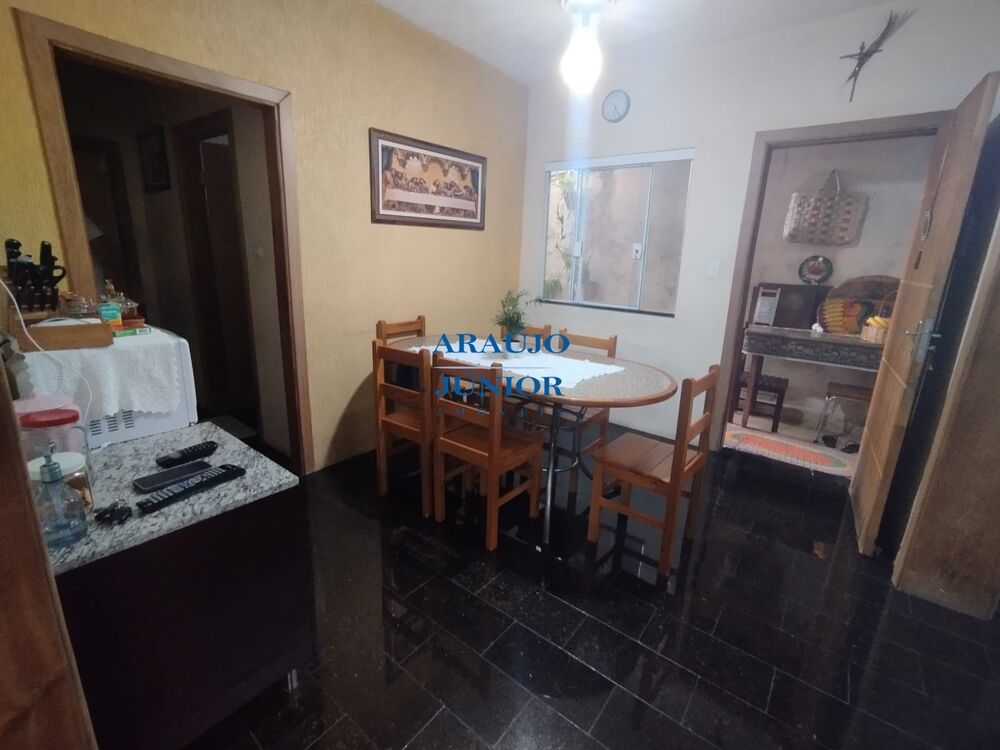 Casa, 3 quartos, 198 m² - Foto 2