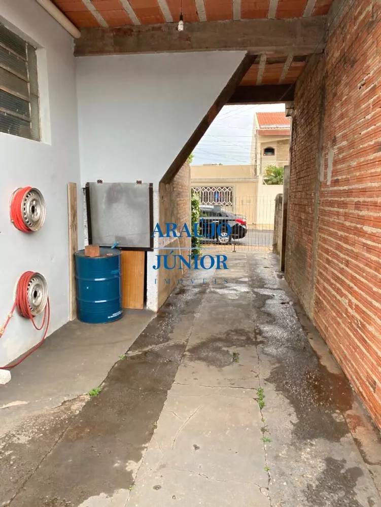 Casa à venda com 3 quartos, 250m² - Foto 3