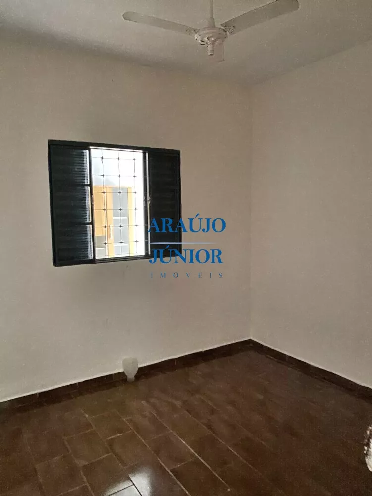 Casa à venda com 3 quartos, 250m² - Foto 8