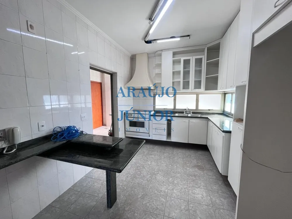 Apartamento, 4 quartos, 221 m² - Foto 1