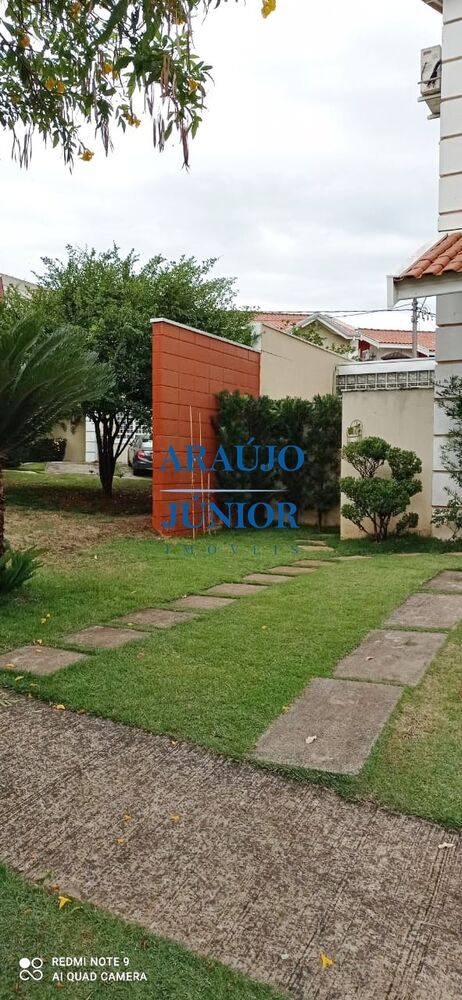 Casa à venda com 3 quartos, 108m² - Foto 2