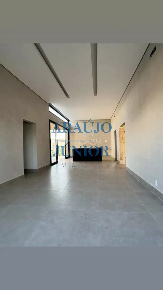 Casa à venda com 3 quartos, 220m² - Foto 4