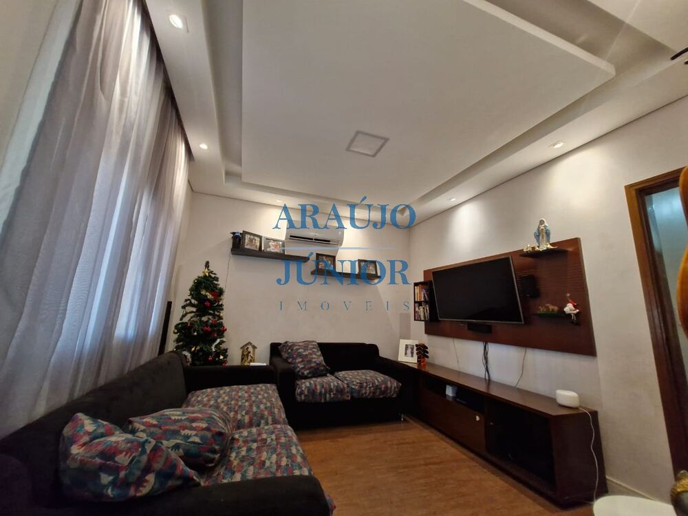 Casa, 3 quartos, 195 m² - Foto 1