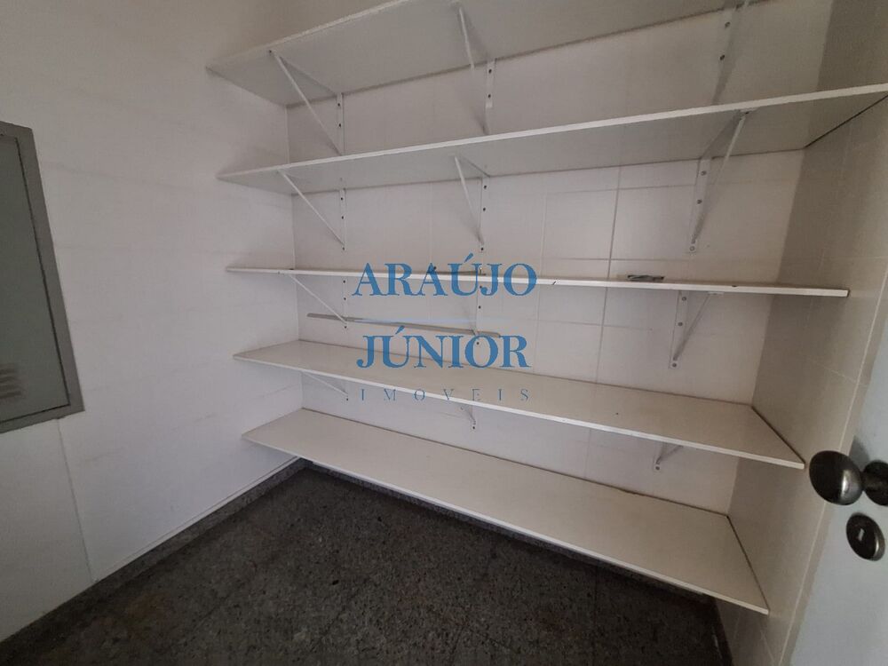 Apartamento, 3 quartos, 290 m² - Foto 2