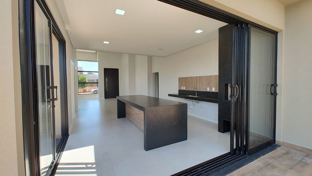 Casa à venda com 3 quartos, 226m² - Foto 11