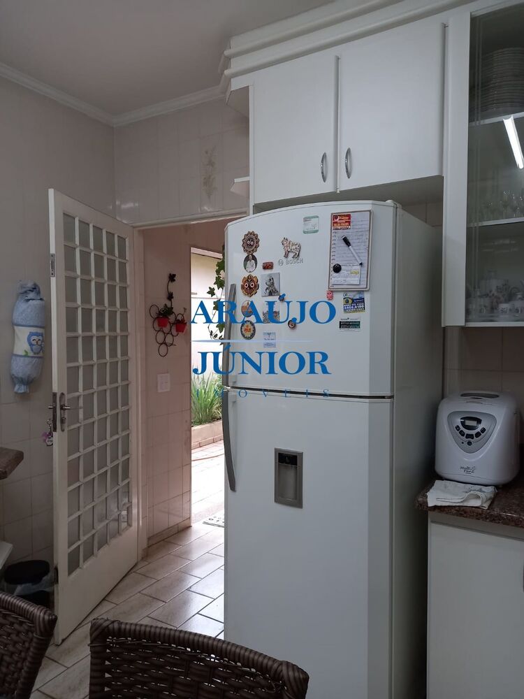 Casa à venda com 3 quartos, 270m² - Foto 5