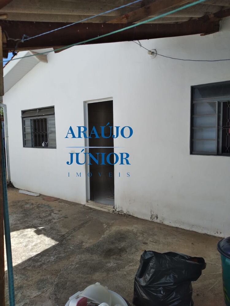 Casa à venda com 2 quartos, 45m² - Foto 3
