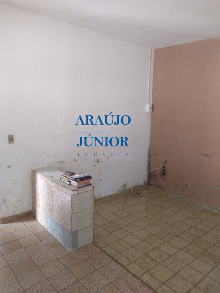 Casa à venda com 2 quartos, 45m² - Foto 6