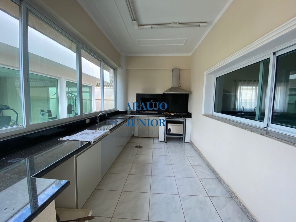 Casa à venda com 5 quartos, 726m² - Foto 4