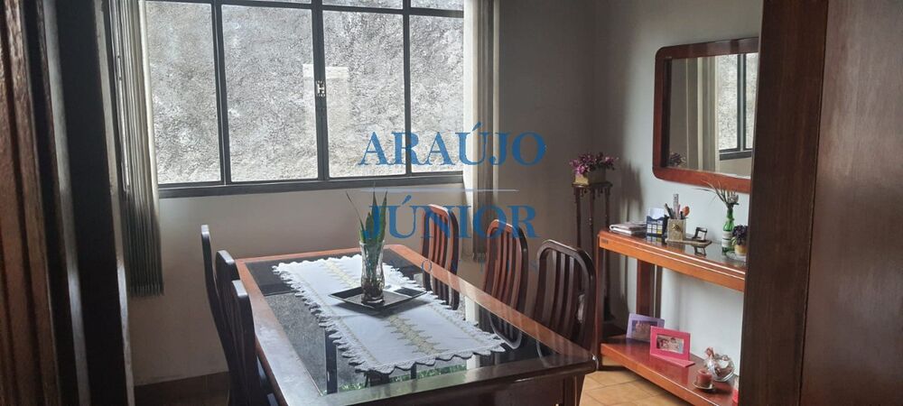 Casa à venda com 3 quartos, 80m² - Foto 4