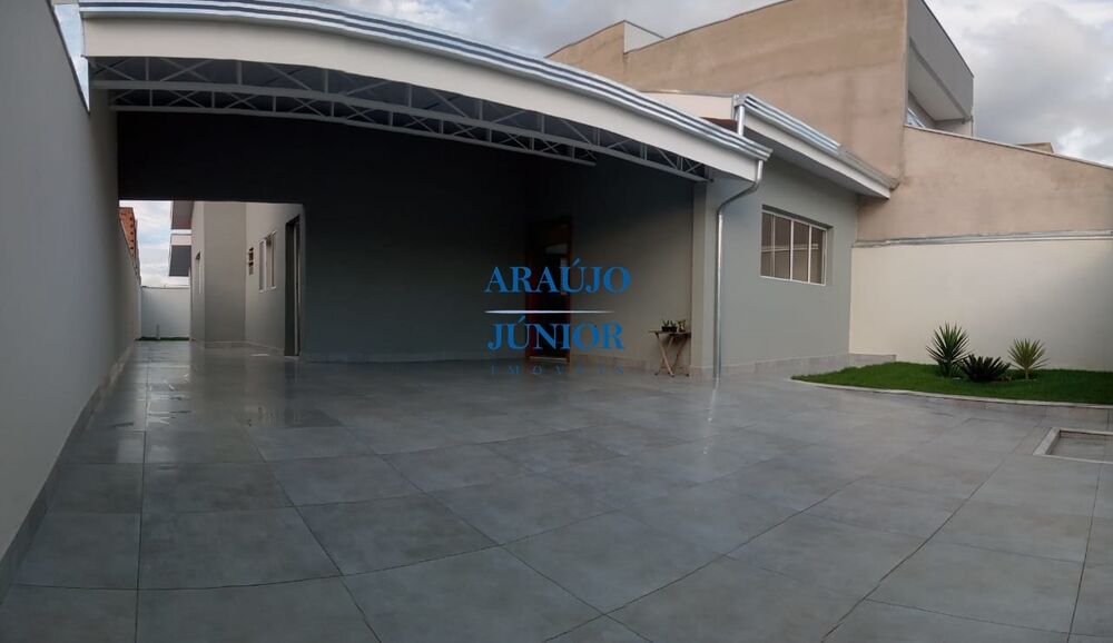 Casa à venda com 3 quartos, 130m² - Foto 1