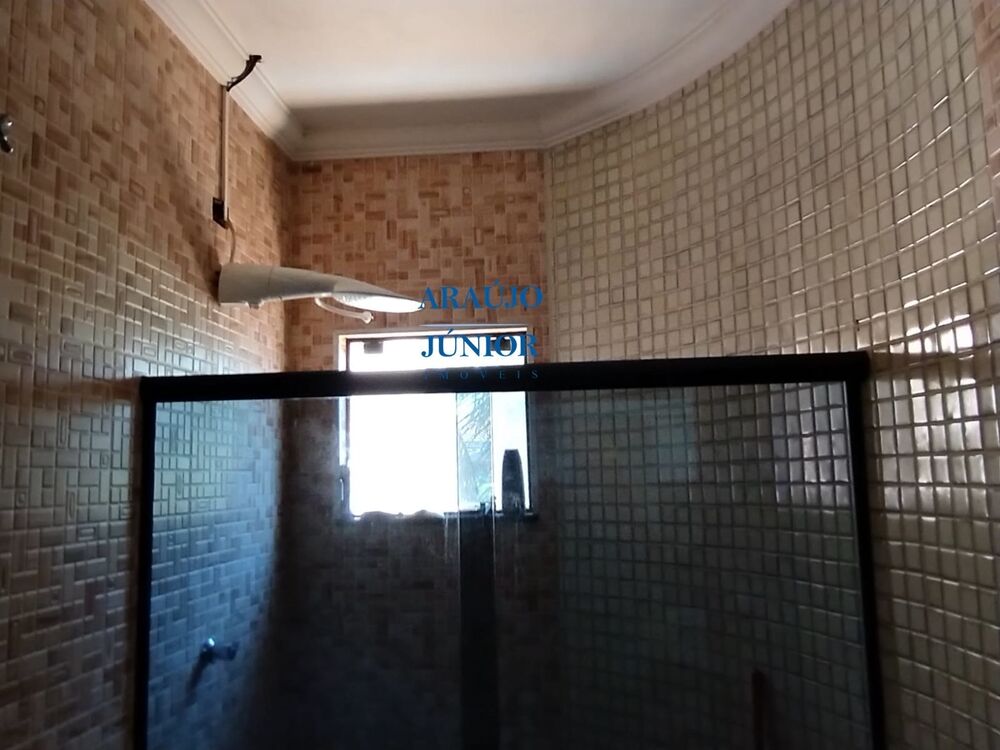Casa à venda com 3 quartos, 224m² - Foto 7