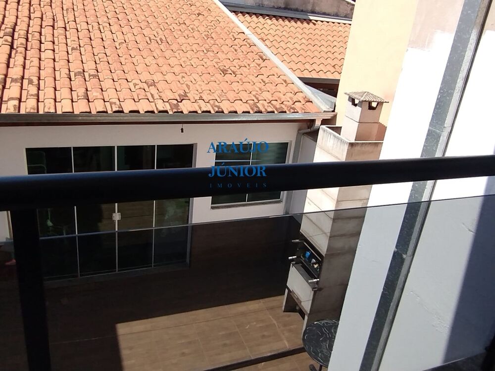 Casa à venda com 3 quartos, 224m² - Foto 6