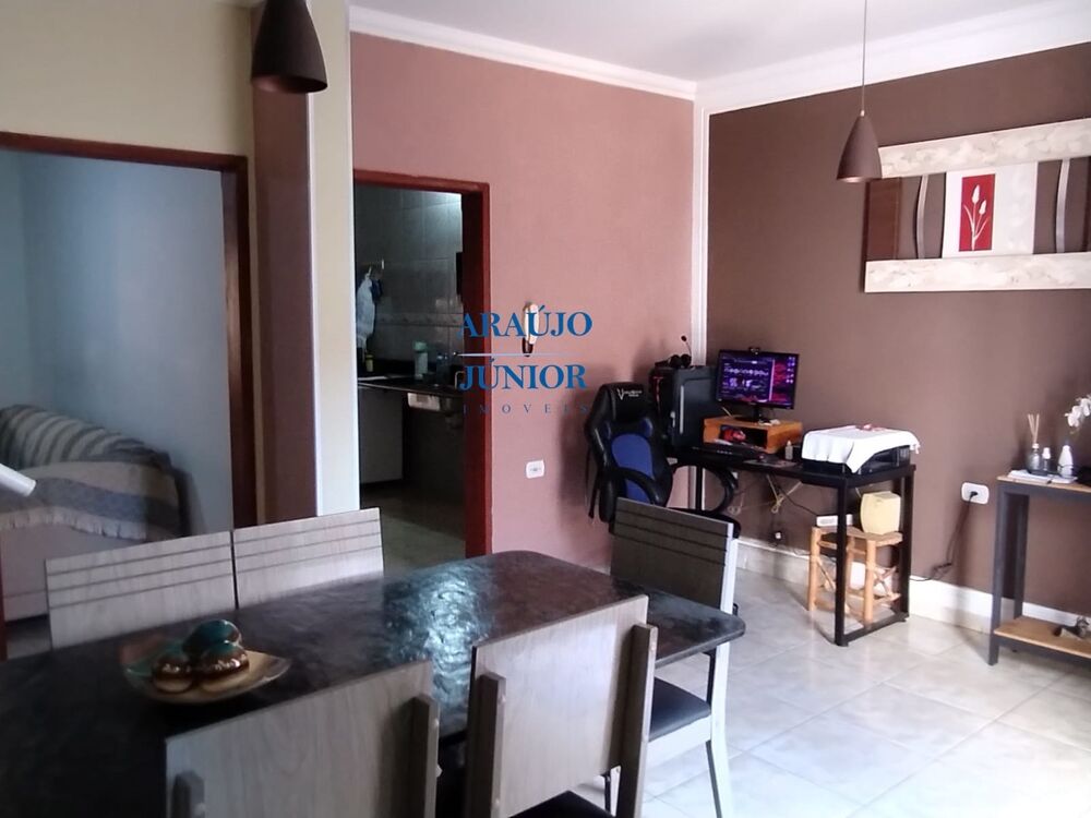 Casa à venda com 3 quartos, 224m² - Foto 4