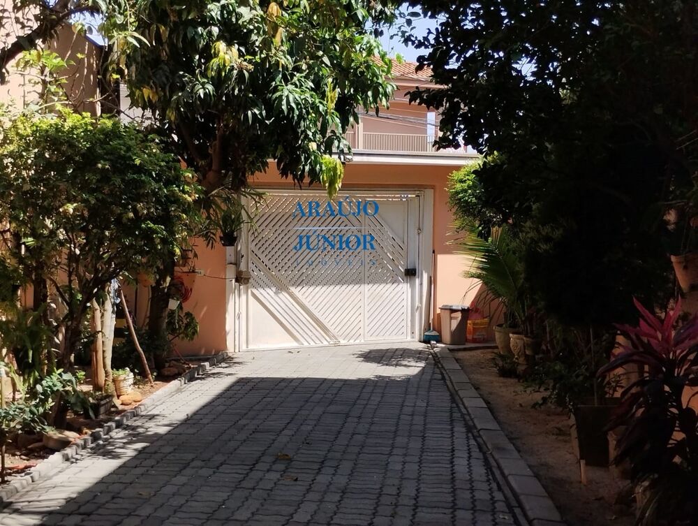Casa à venda com 3 quartos, 224m² - Foto 3