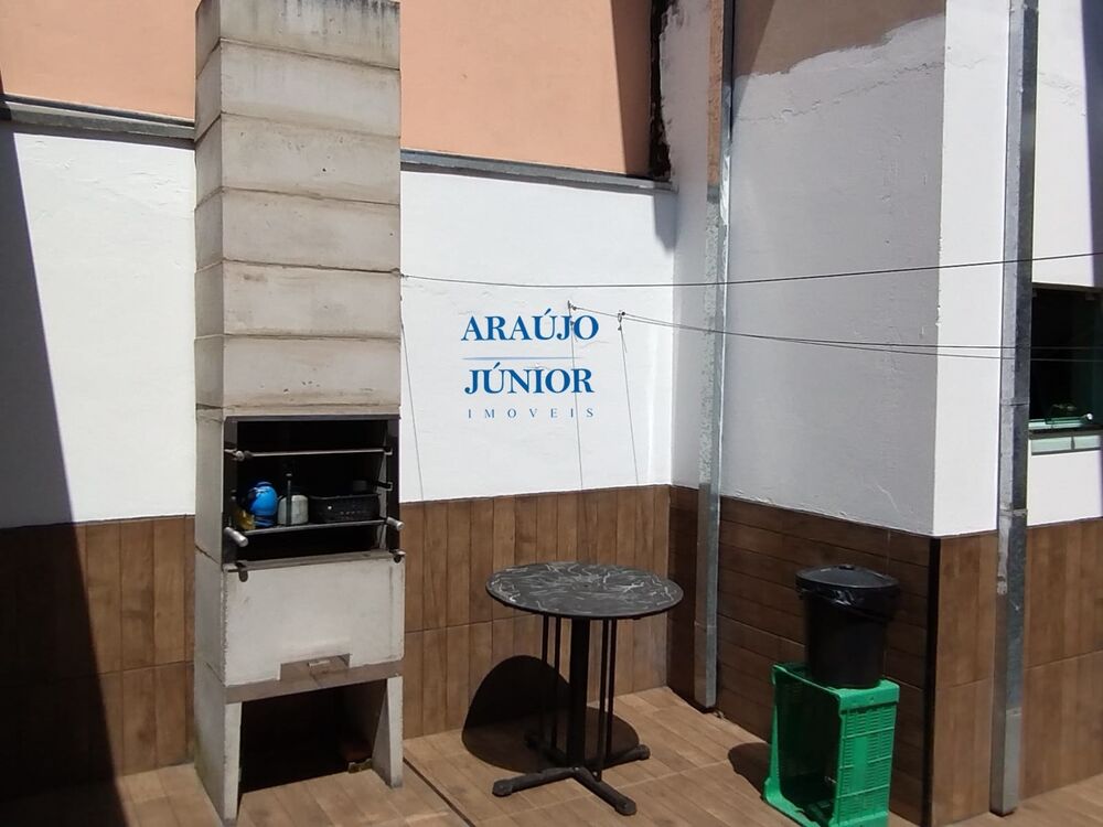 Casa à venda com 3 quartos, 224m² - Foto 5