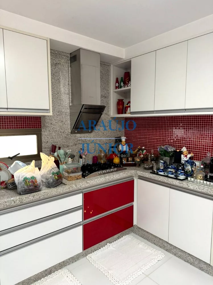 Apartamento, 3 quartos, 250 m² - Foto 1