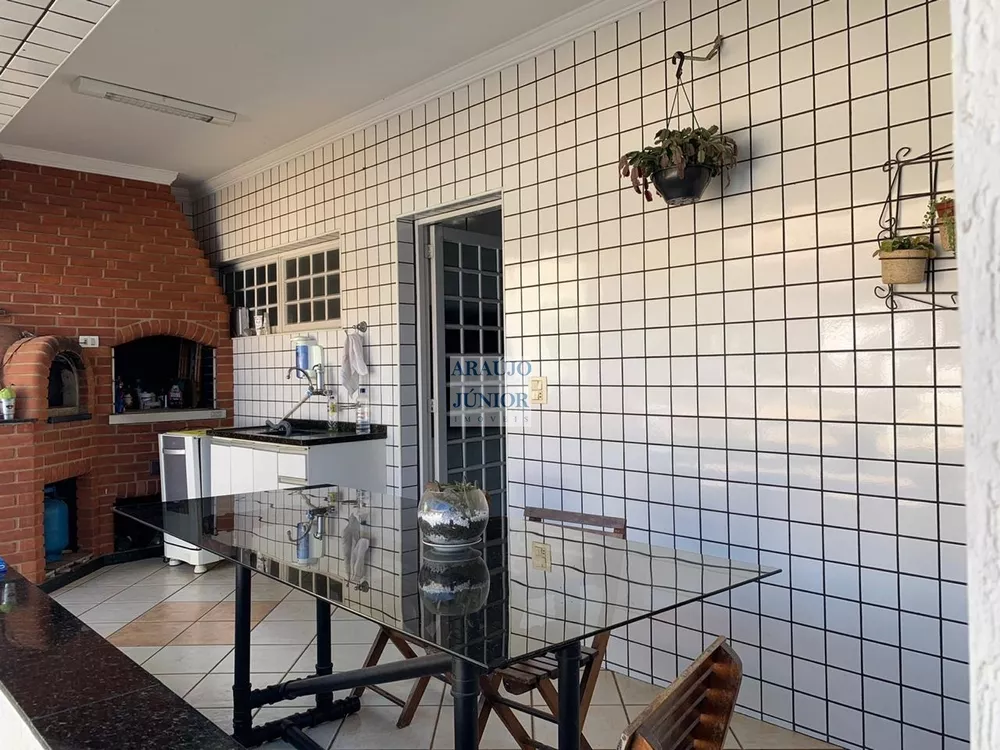 Casa, 3 quartos, 249 m² - Foto 8