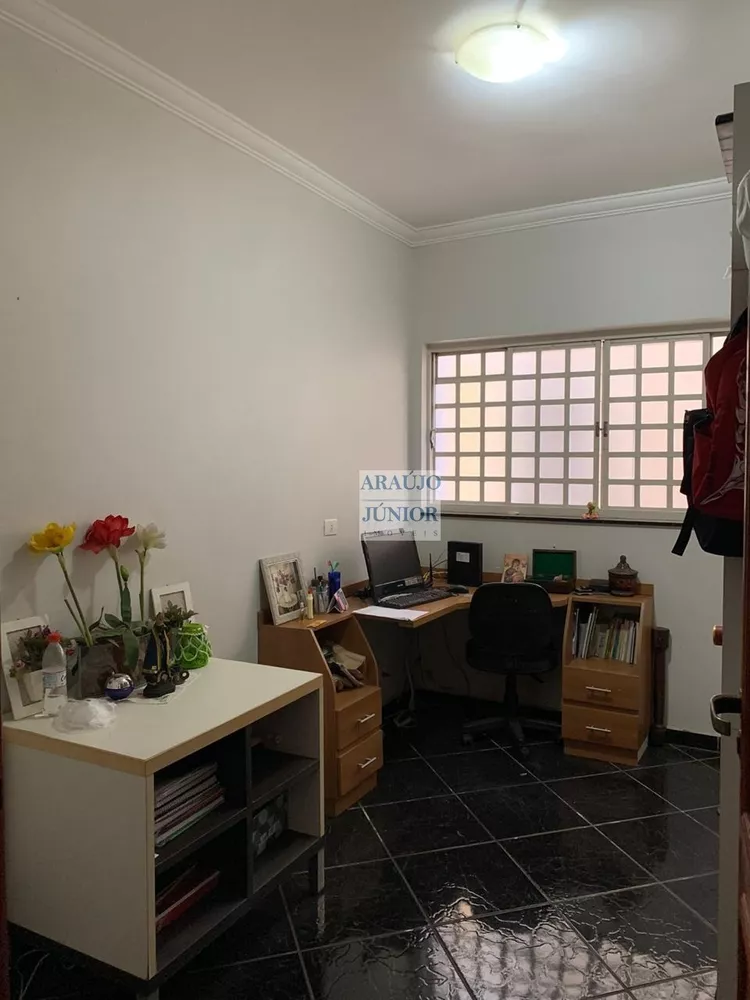 Casa, 3 quartos, 249 m² - Foto 10