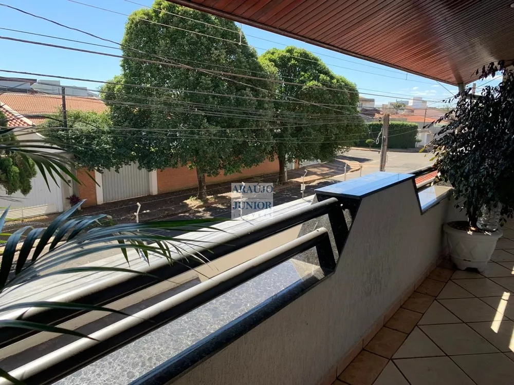 Casa, 3 quartos, 249 m² - Foto 25