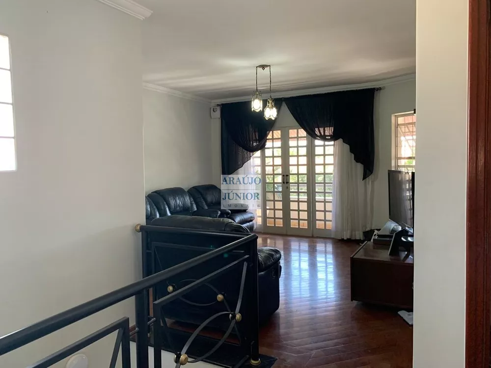 Casa, 3 quartos, 249 m² - Foto 24