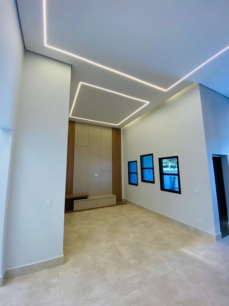 Casa, 4 quartos, 253 m² - Foto 1