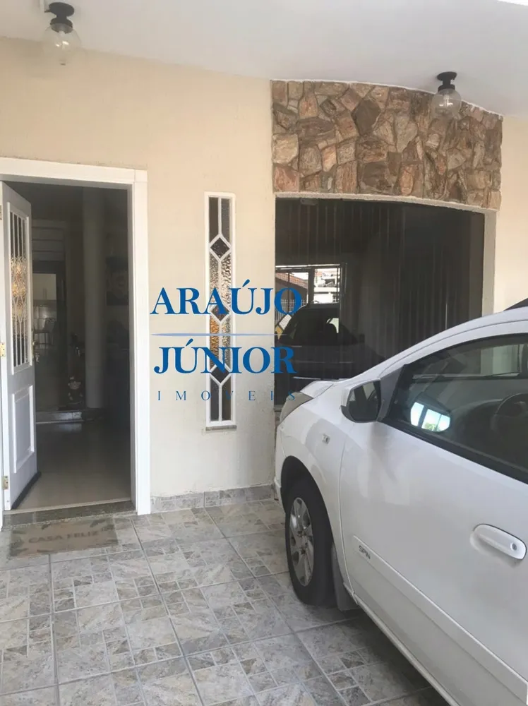 Casa, 2 quartos, 233 m² - Foto 1
