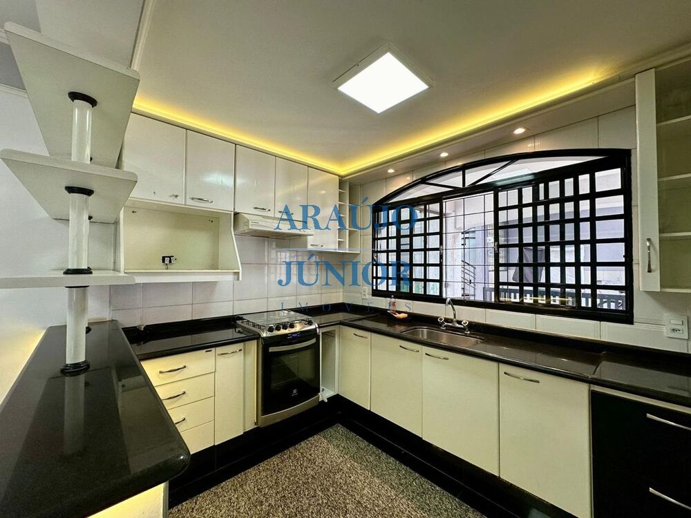 Casa, 3 quartos, 263 m² - Foto 7
