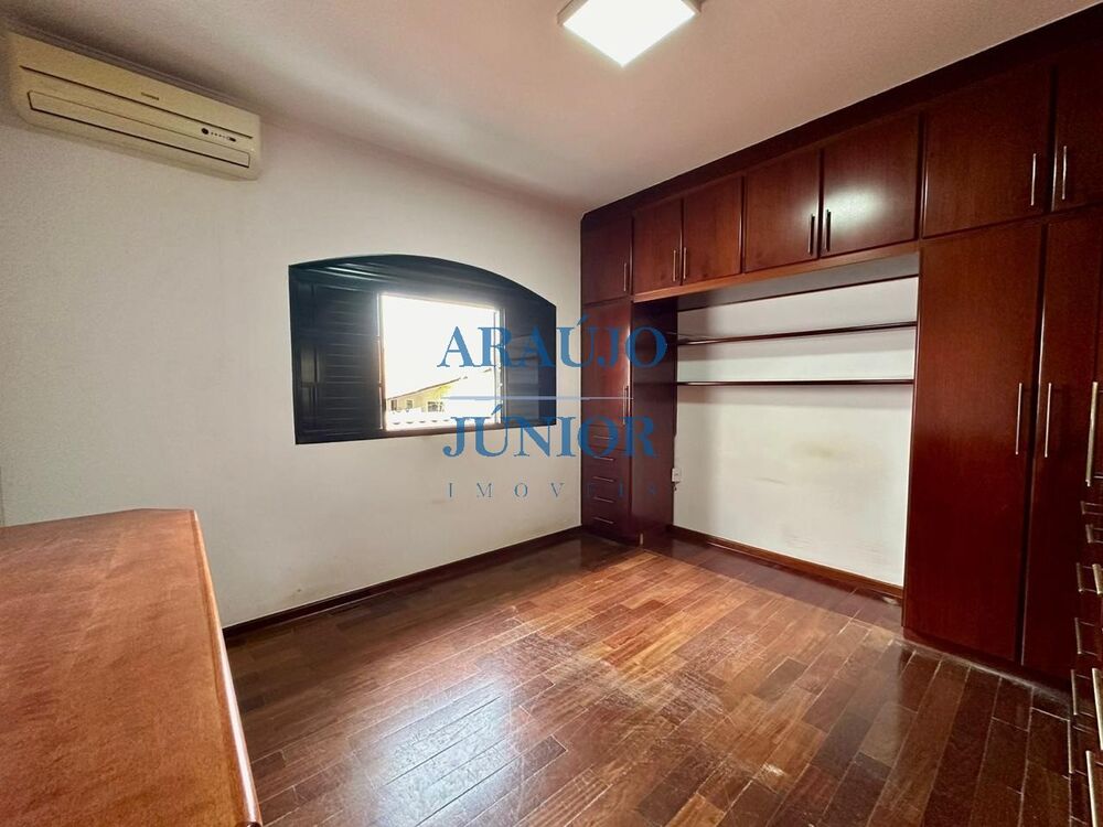 Casa, 3 quartos, 263 m² - Foto 13