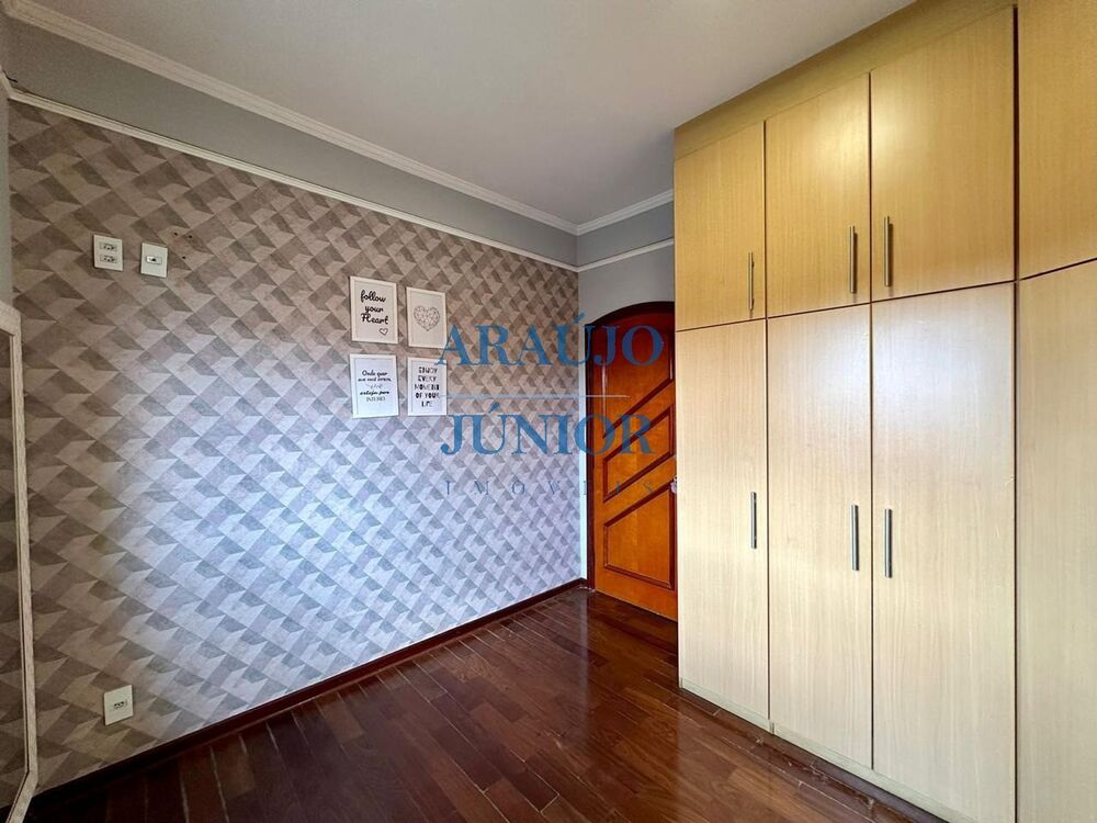 Casa, 3 quartos, 263 m² - Foto 31