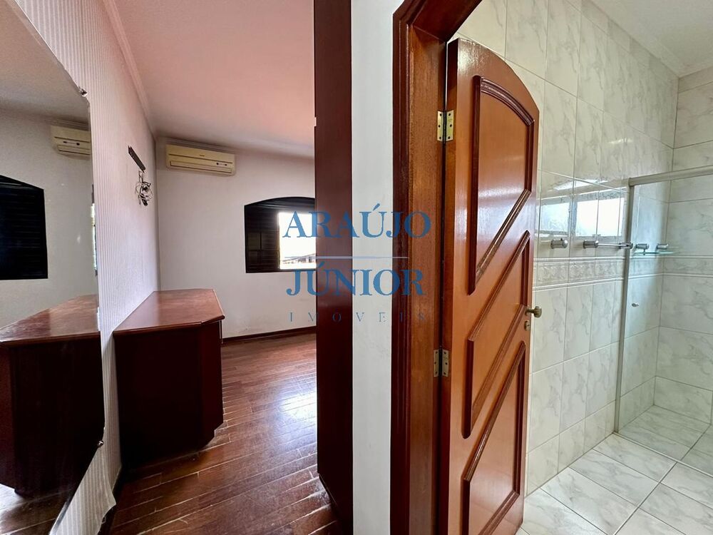 Casa, 3 quartos, 263 m² - Foto 32