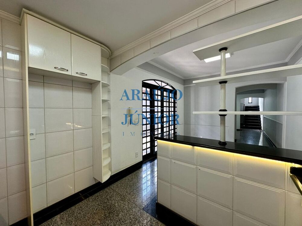 Casa, 3 quartos, 263 m² - Foto 8