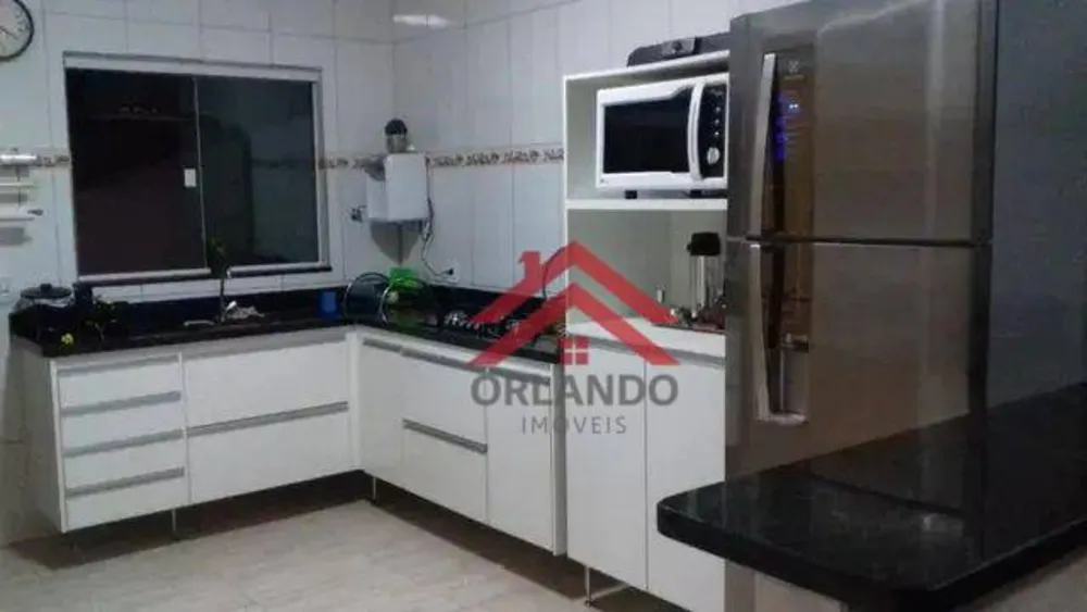 Casa, 3 quartos, 180 m² - Foto 1