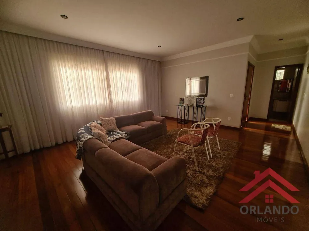 Casa, 3 quartos, 210 m² - Foto 2