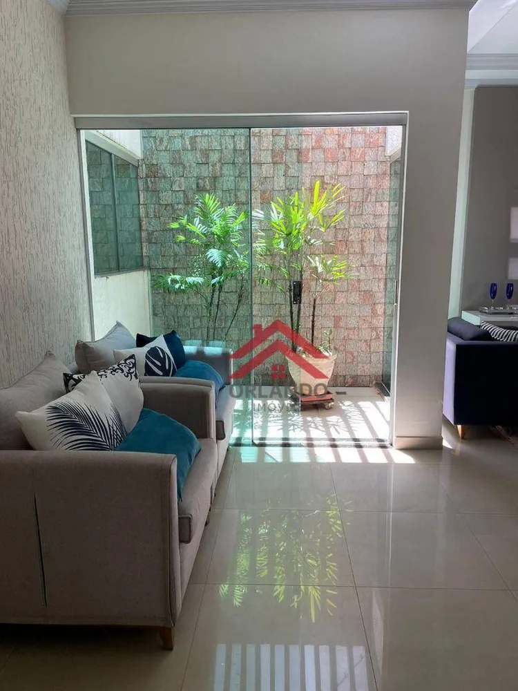 Casa, 3 quartos, 183 m² - Foto 1