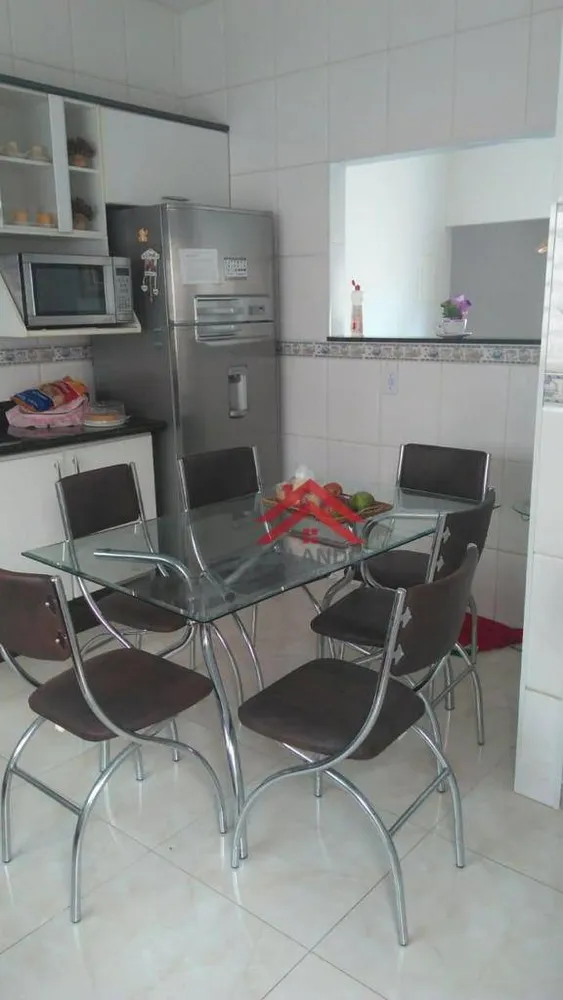 Casa, 3 quartos, 210 m² - Foto 3