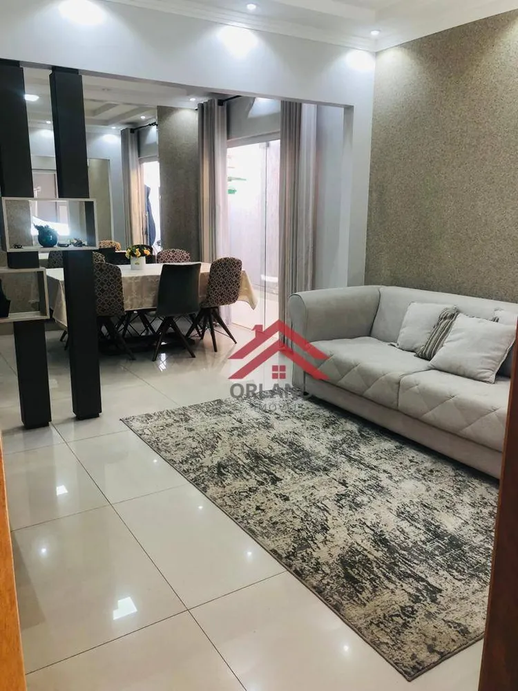Casa, 3 quartos, 220 m² - Foto 1