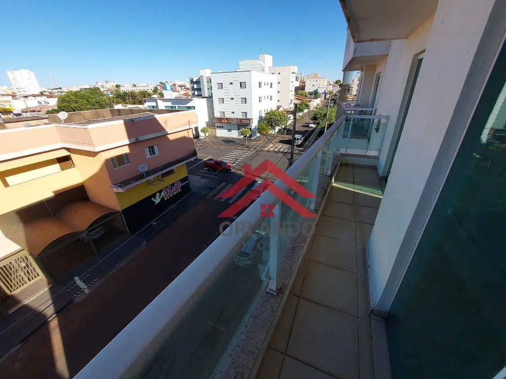 Apartamento, 3 quartos, 174 m² - Foto 2