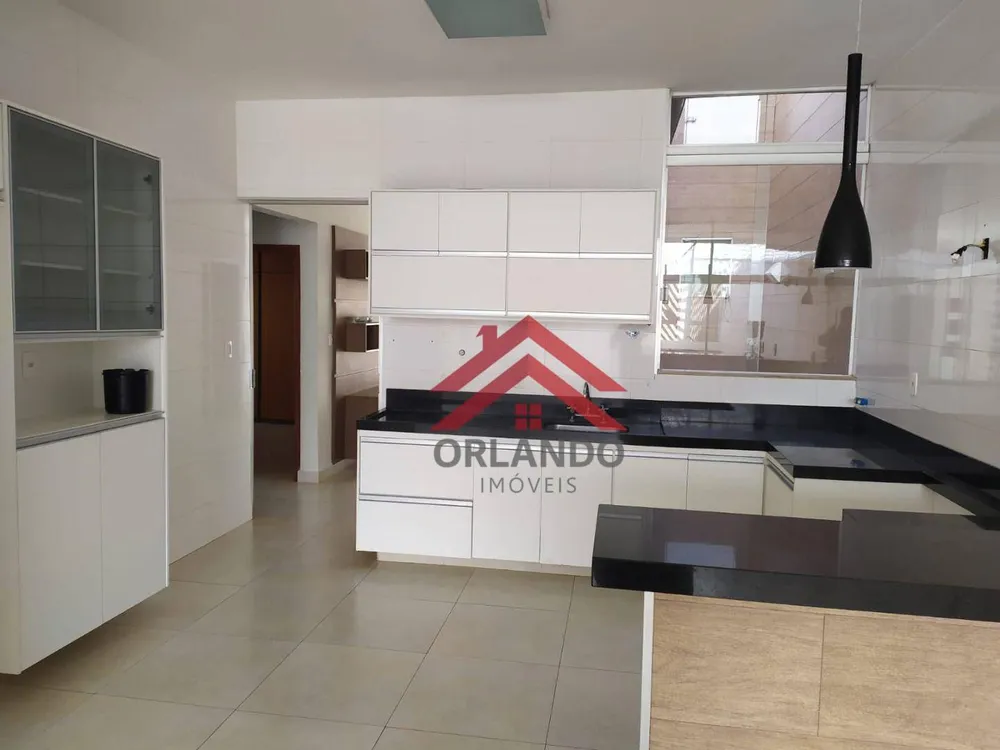 Casa, 3 quartos, 208 m² - Foto 1
