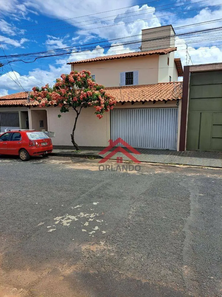 Casa, 3 quartos, 130 m² - Foto 1