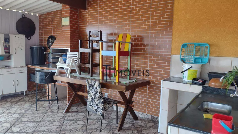 Sobrado à venda com 2 quartos, 300m² - Foto 3