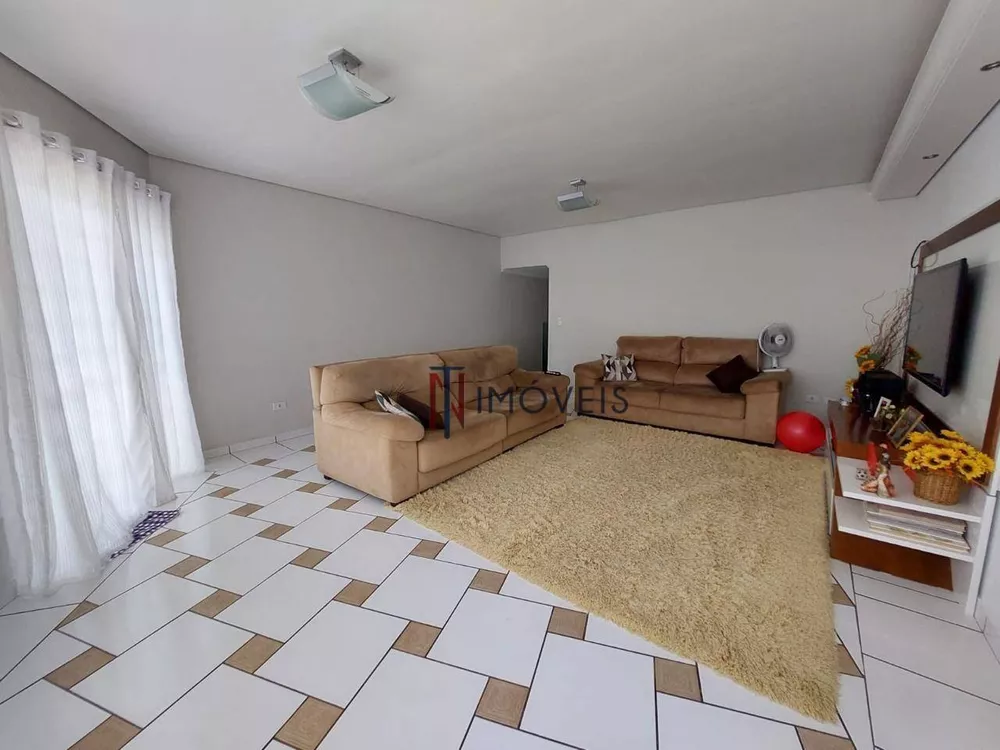 Casa à venda com 3 quartos, 250m² - Foto 4