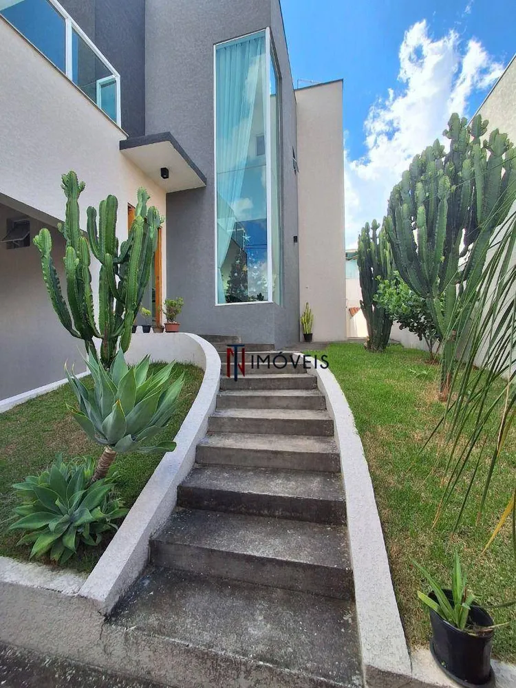 Sobrado, 3 quartos, 202 m² - Foto 1